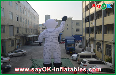 Inflatable Advertising Characters 4m Oxford Cloth Outdoor Holiday Inflatables White Spaceman For Advertising